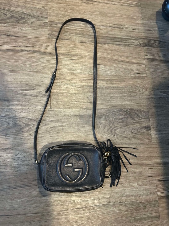 Gucci Handbags - Gucci Black Leather Soho Disco Crossbody with Tassel
